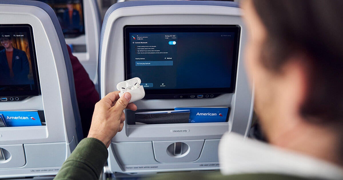 081826-premium-seatback-ife-01.jpg