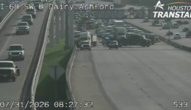 Traffic alert: Lanes of I-59 at Dairy Ashford reopen after accident