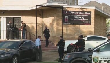 Houston funeral home operator appears in court on theft charges