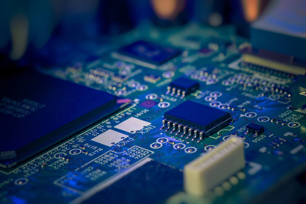 Former Tesla, Apple exec moves new chip startup to Austin