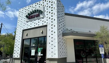 Revered Houston eatery ends decades-old BYOB tradition