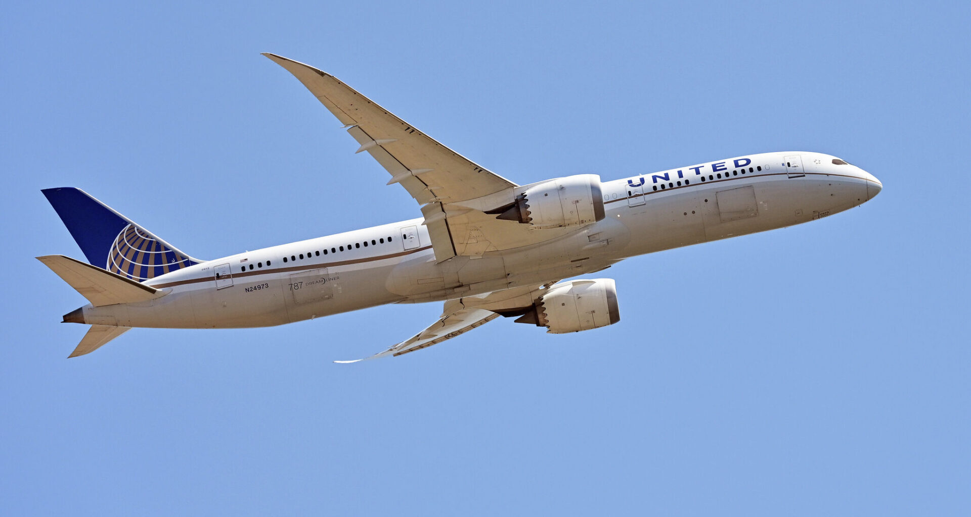 United adds 4 Houston routes for premium 787-9 aircraft