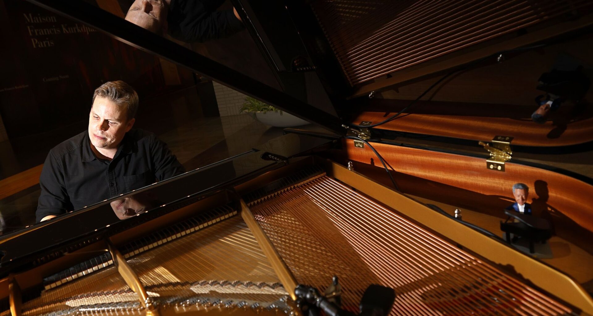 Beloved NorthPark pianist celebrates 18 years of performance