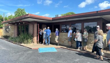 Closing of 80-year-old Houston restaurant stings hard