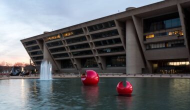 Dallas architecture critic pushes for saving Dallas City Hall