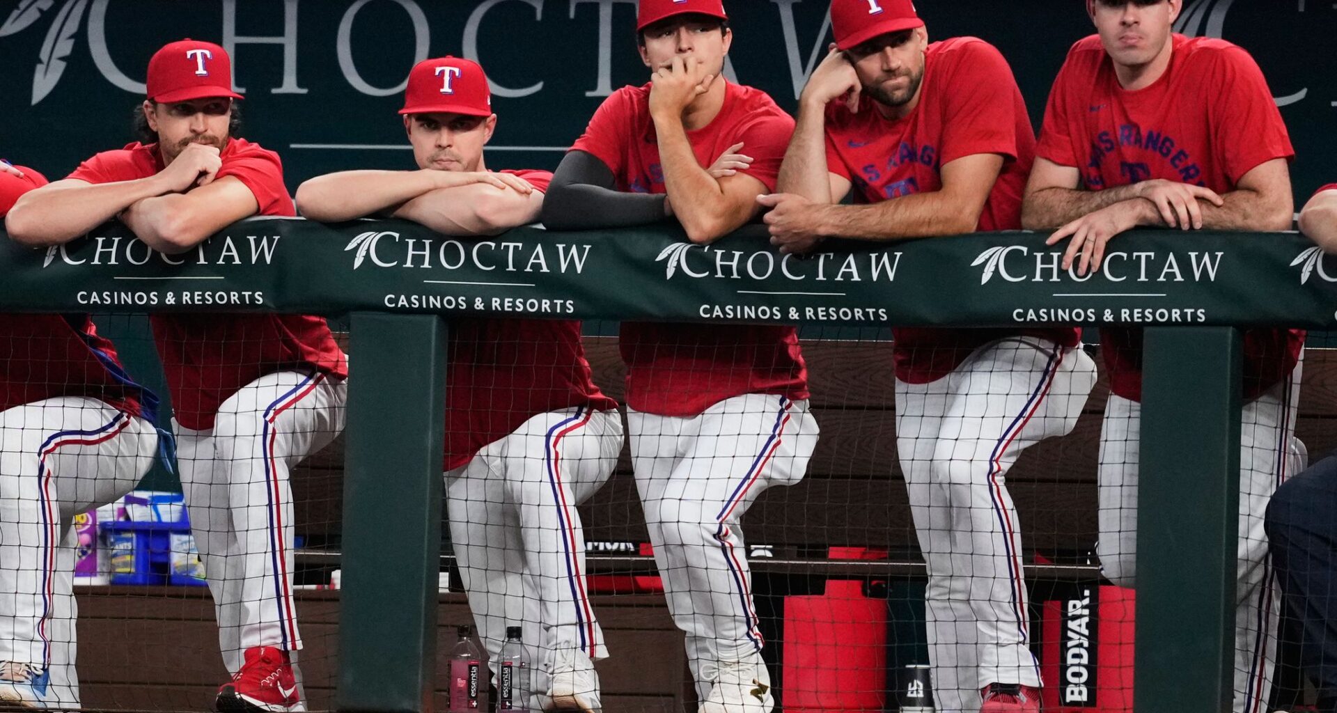 Lee homers twice, Webb tosses 6 shutout innings as Giants deal Rangers 6th straight loss
