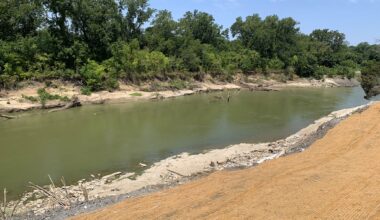 Wilonsky: Dallas cleared a Trinity River illegal dump. A mess remains