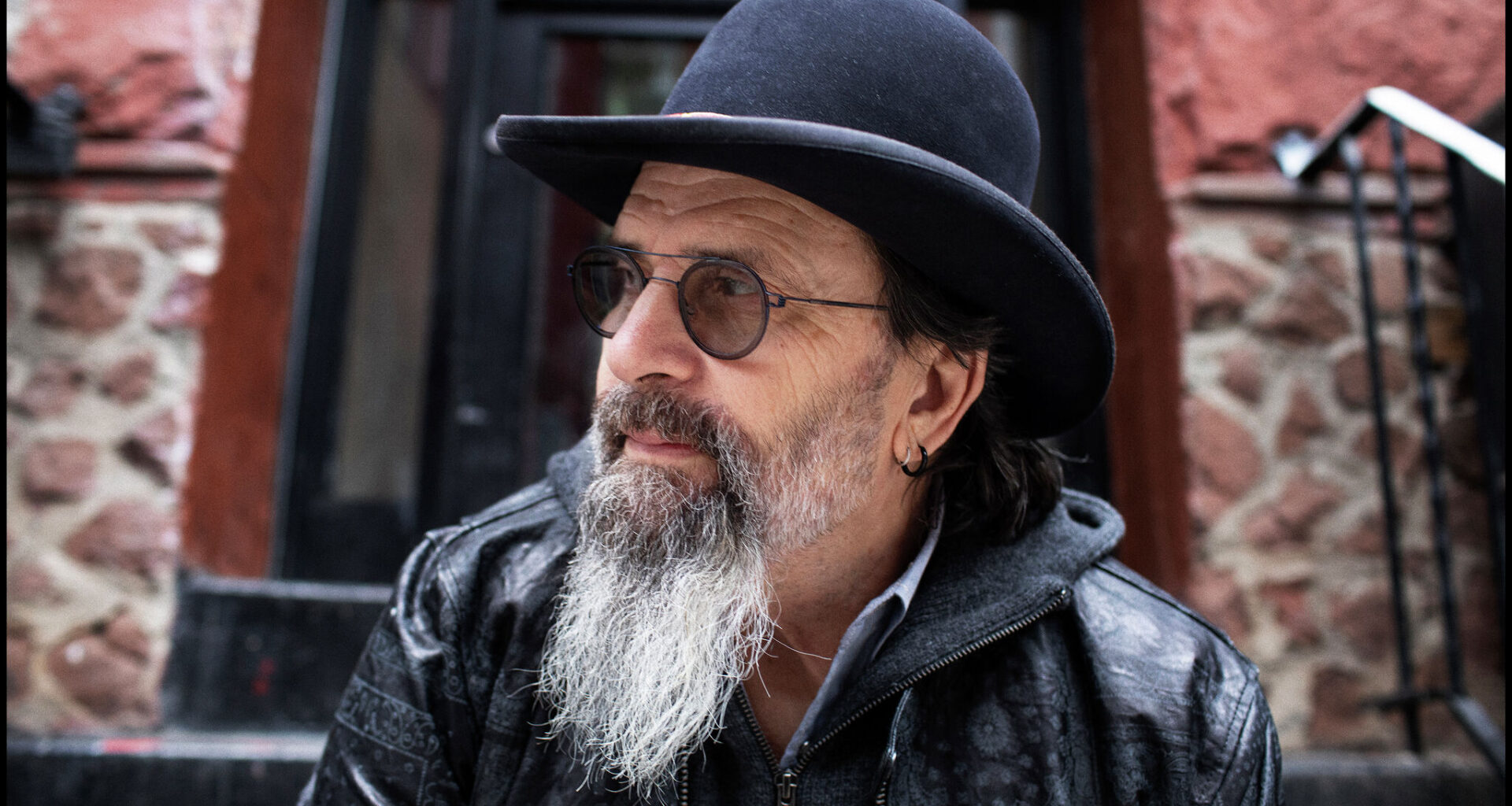 Texas legend Steve Earle brings decades of songs, stories to D-FW show