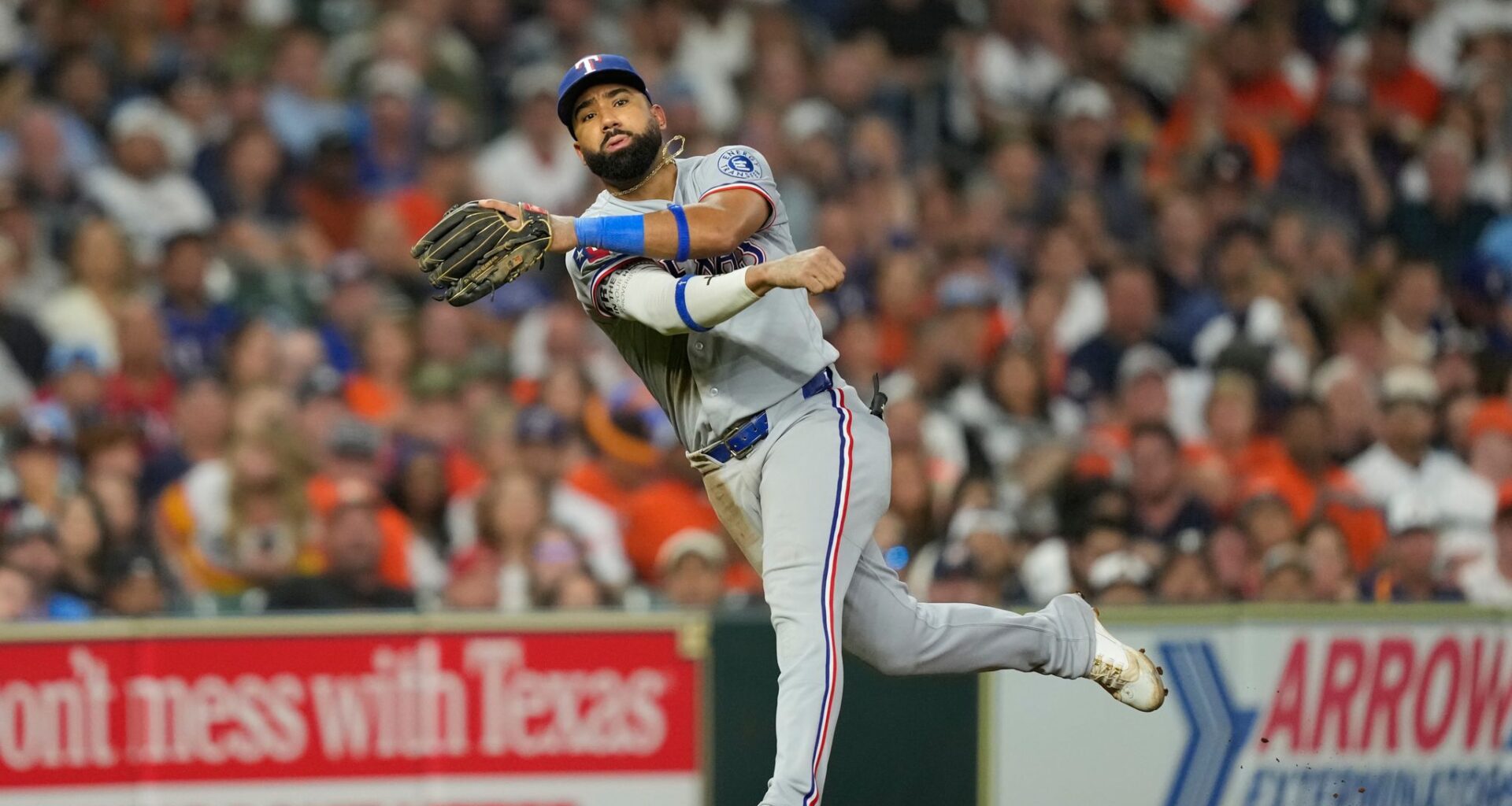 Super-utility player Ezequiel Durán has been a big solution for the Texas Rangers