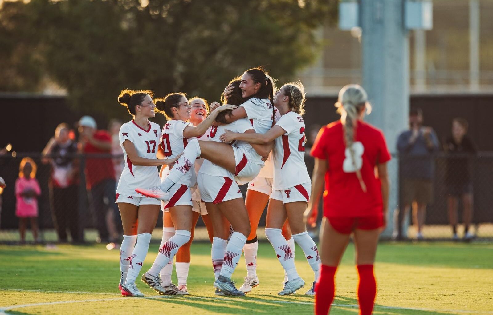 No. 23/19 Tech blows past UNM, 4-1
