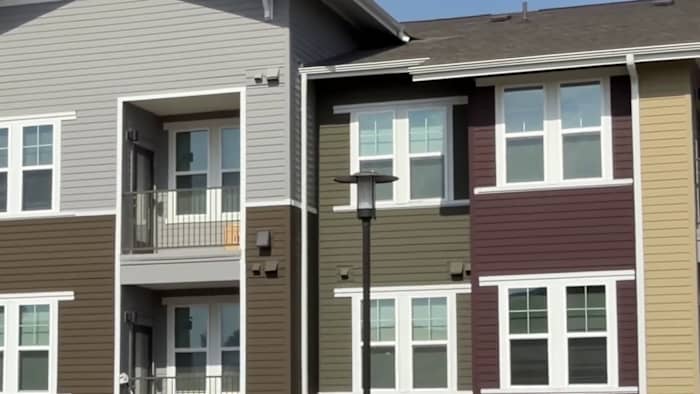 U.S. Housing and Urban Development secretary tours Northwest Side affordable housing development