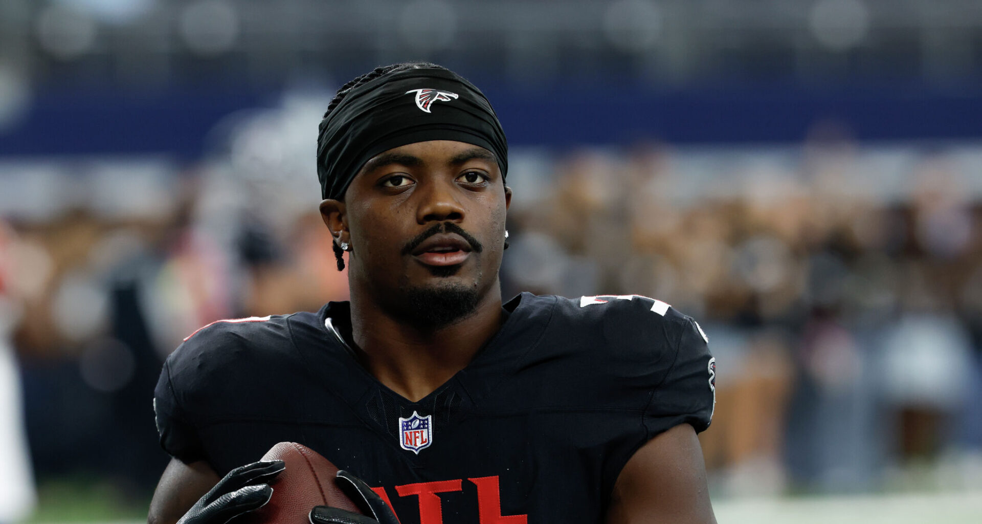 Dallas Cowboys sign UFL running back Jashaun Corbin
