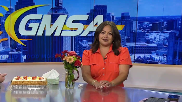 Sarah Acosta says farewell in final weekend newscast at KSAT