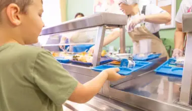 San Antonio ISD says it will continue providing free breakfast, lunch to all students