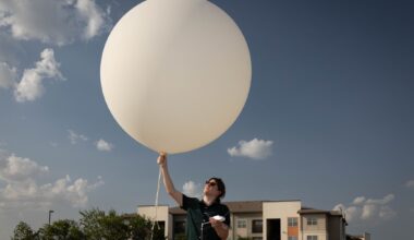 What's a weather balloon? D-FW meteorologists explain helpful tool