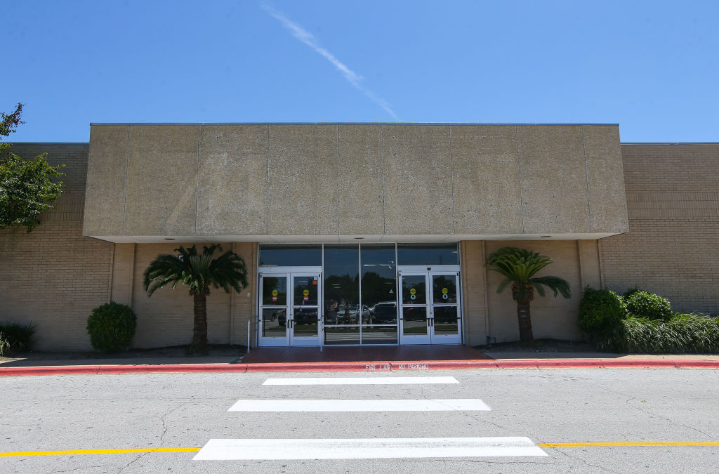 Discount retailers are moving into former Bed Bath & Beyond, Big Lots