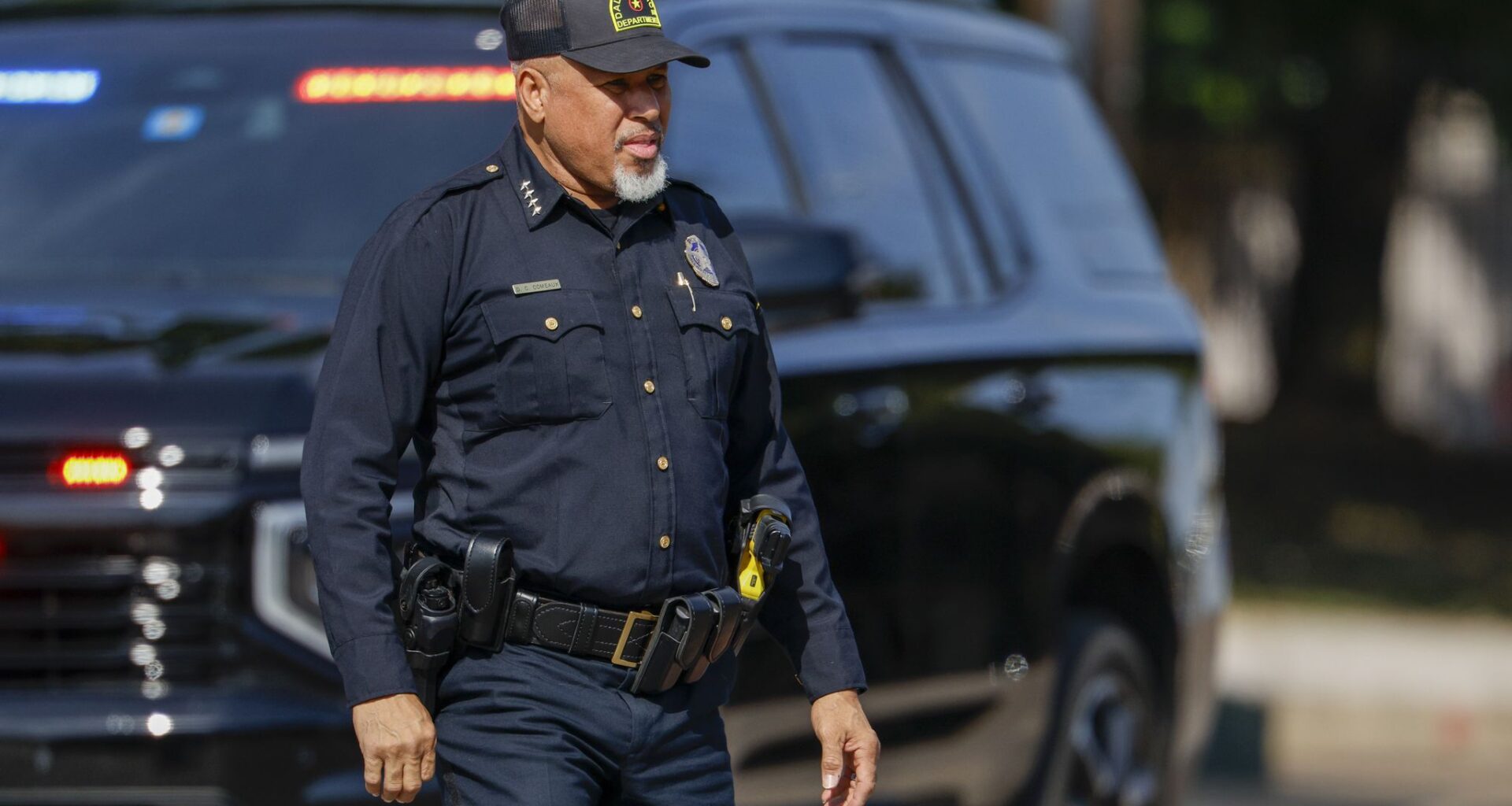 Dallas police to release video in 2 officer shootings