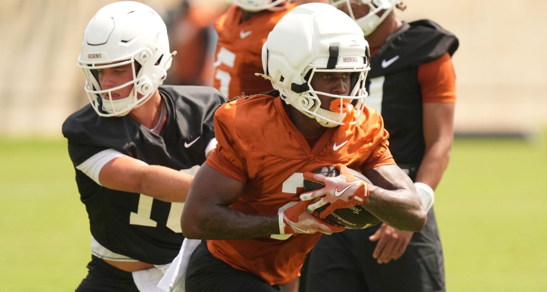 Texas football: Steve Sarkisian stresses physical play from Longhorns