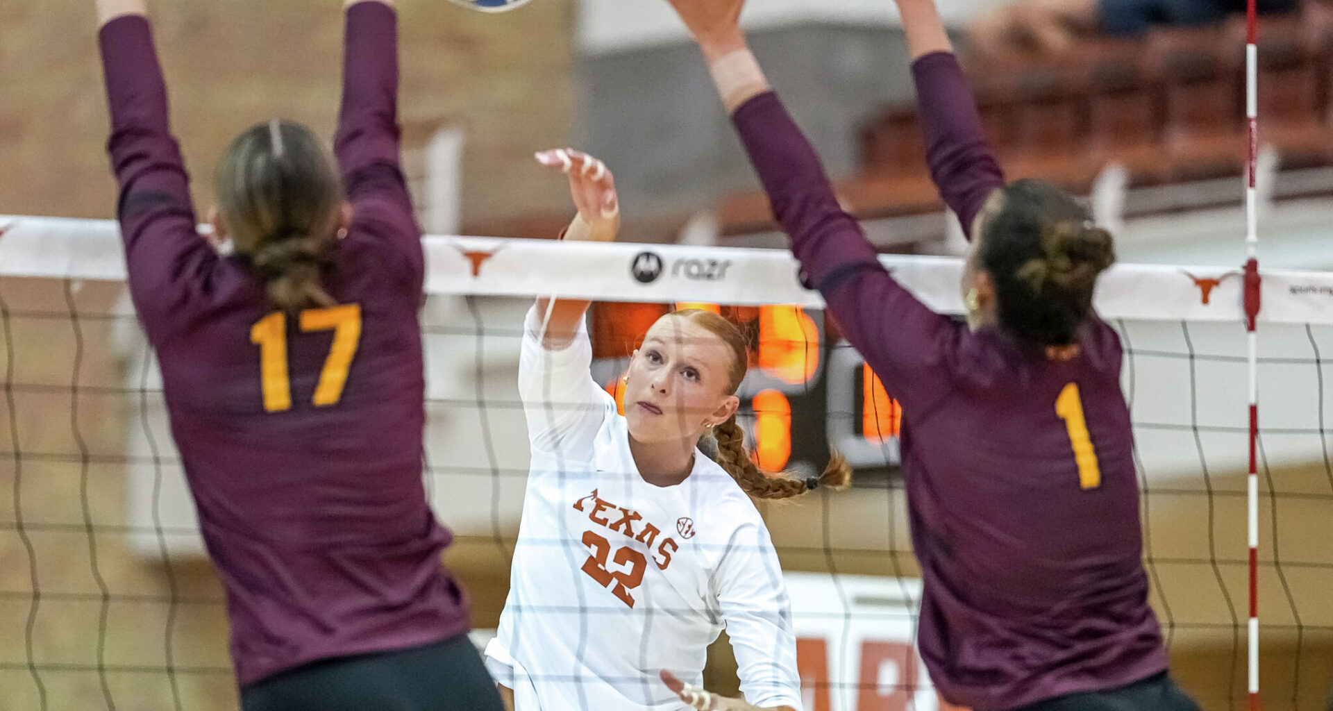 Ella Swindle among top topic after Texas volleyball wins scrimmage