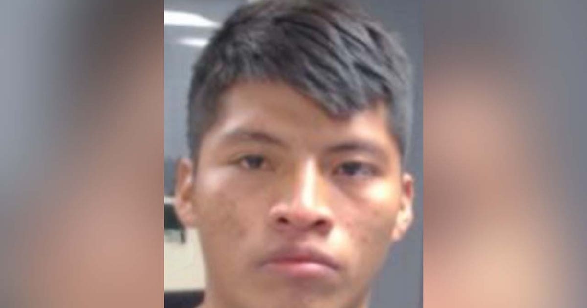 East Austin hit-and-run leaves 2 people injured; APD looking for suspect
