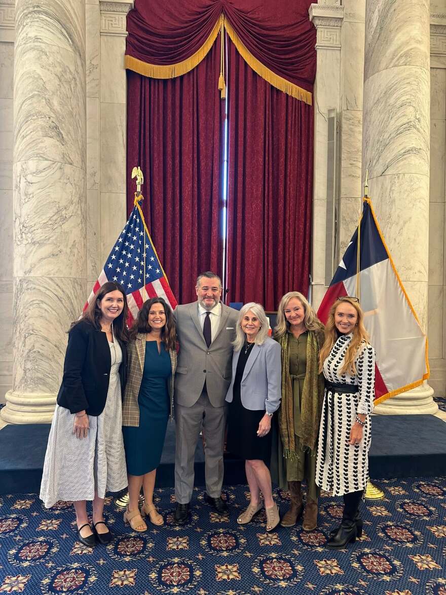 Maurine Molak and other advocates of the Kids Online Safety Act (KOSA) with Senate Commerce Committee Chair Ted Cruz.