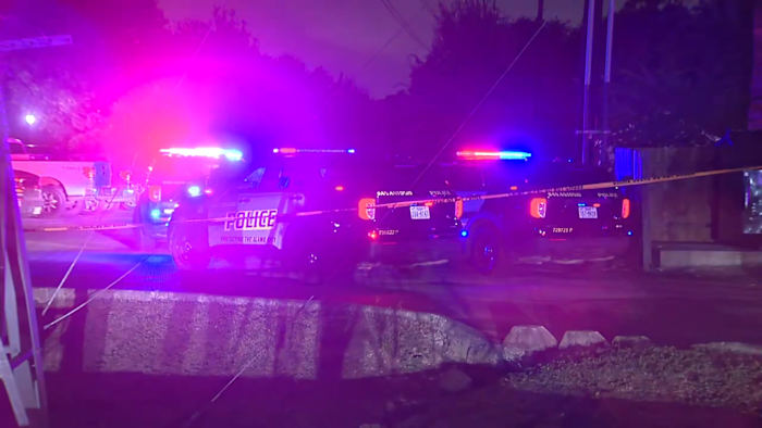 Search underway for suspect after 2 males shot on North Side, SAPD says