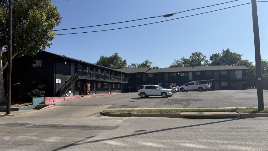 The Bonnie apartments at 308 E. 8th St. on Aug. 12. Residents have been without gas since May 28 when a neighboring apartment was leveled in a gas explosion.