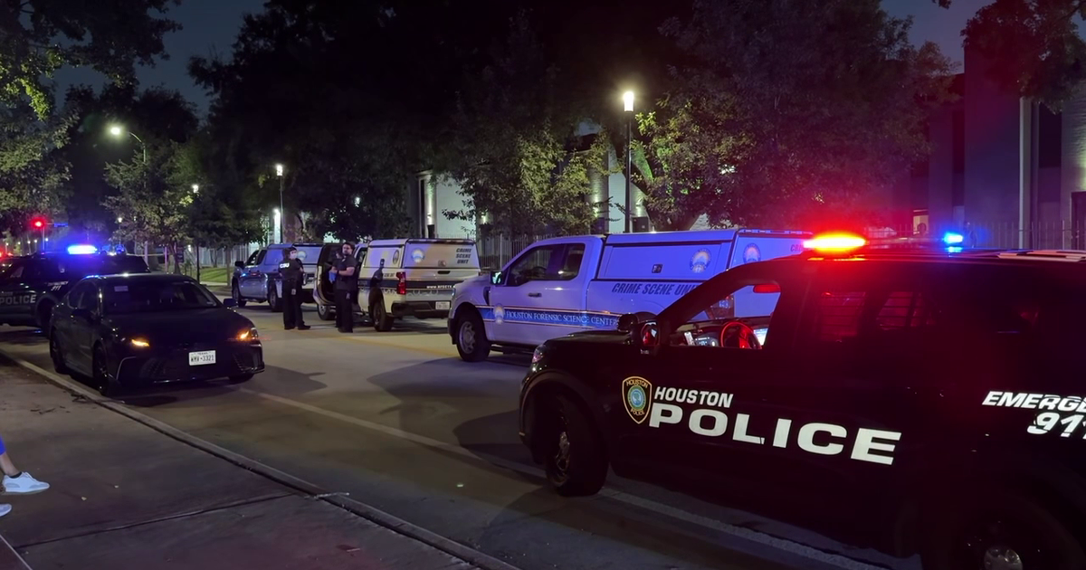 Houston shooting: Authorities investigating deadly shooting on Walnut Bend Lane, possible suspect detained