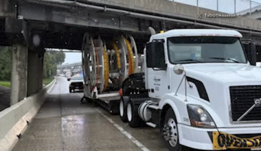 All eastbound mainlanes reopen on I-10 after Houston Avenue Bridge hit by high load, TxDOT says
