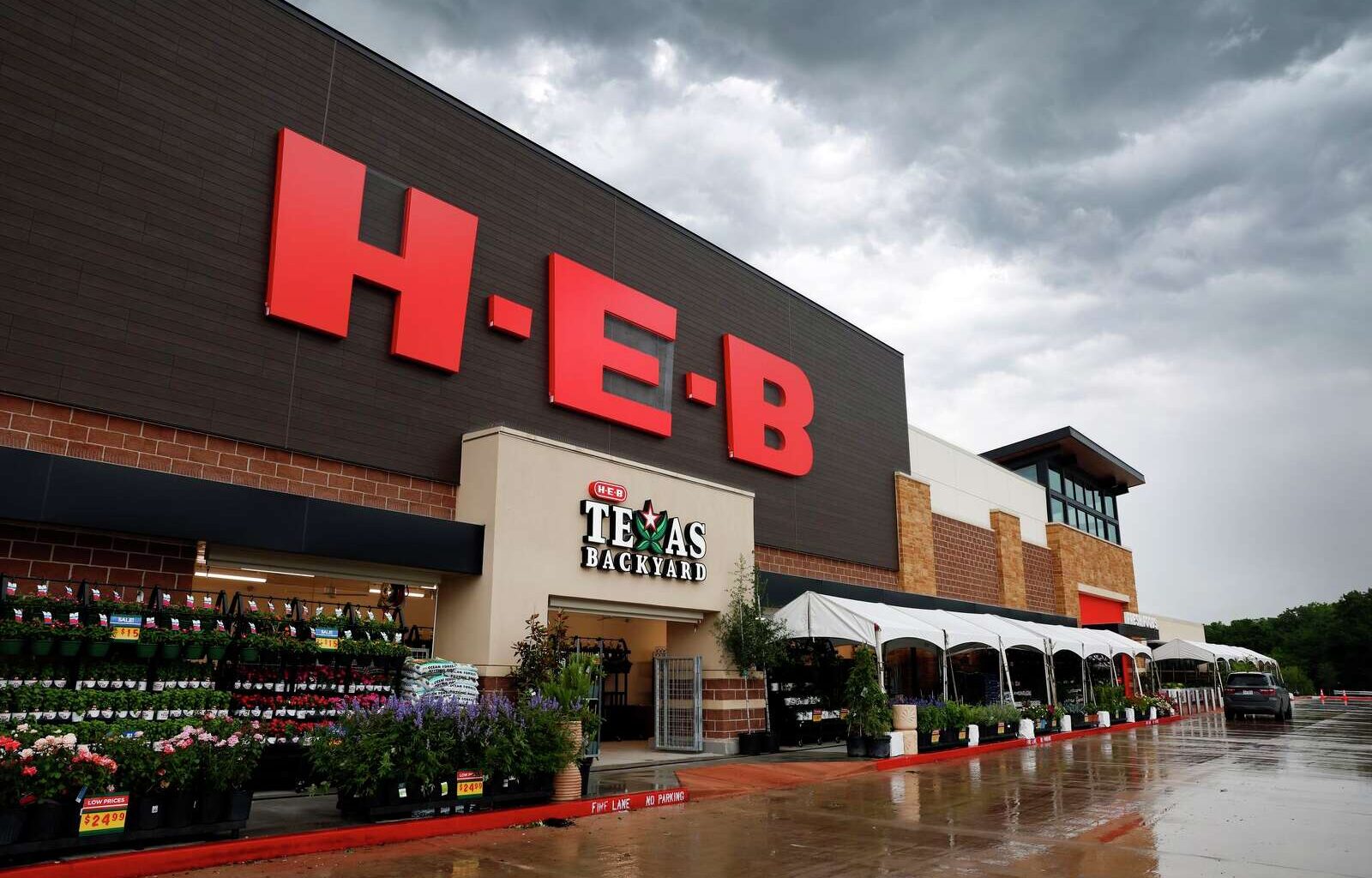 H-E-B stores across North Texas