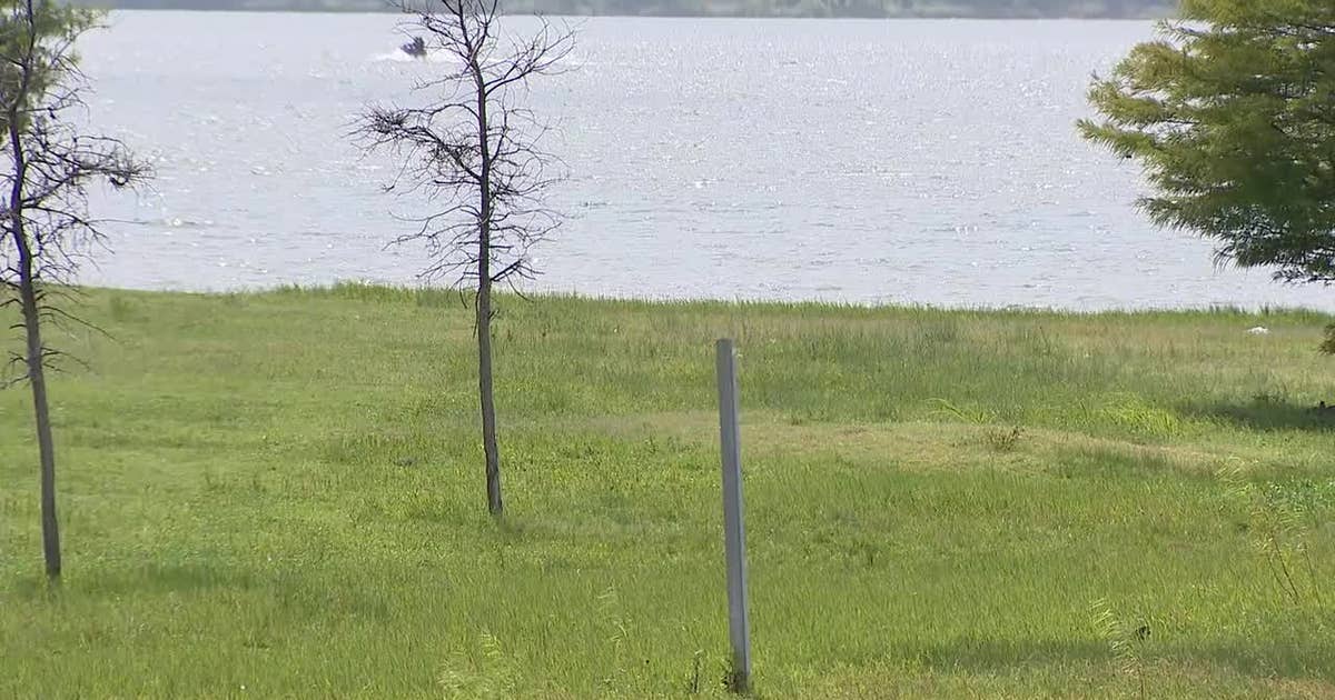 Divers recover body of 36-year-old swimmer from Joe Pool Lake after overnight search