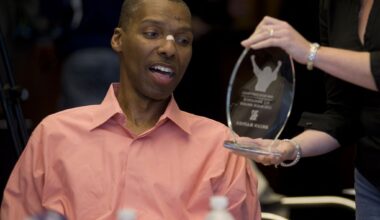 O.J. Brigance: Former Rice, Ravens star dies at 57 after ALS battle