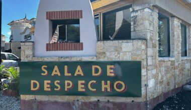 A sign for Sala de Despecho.