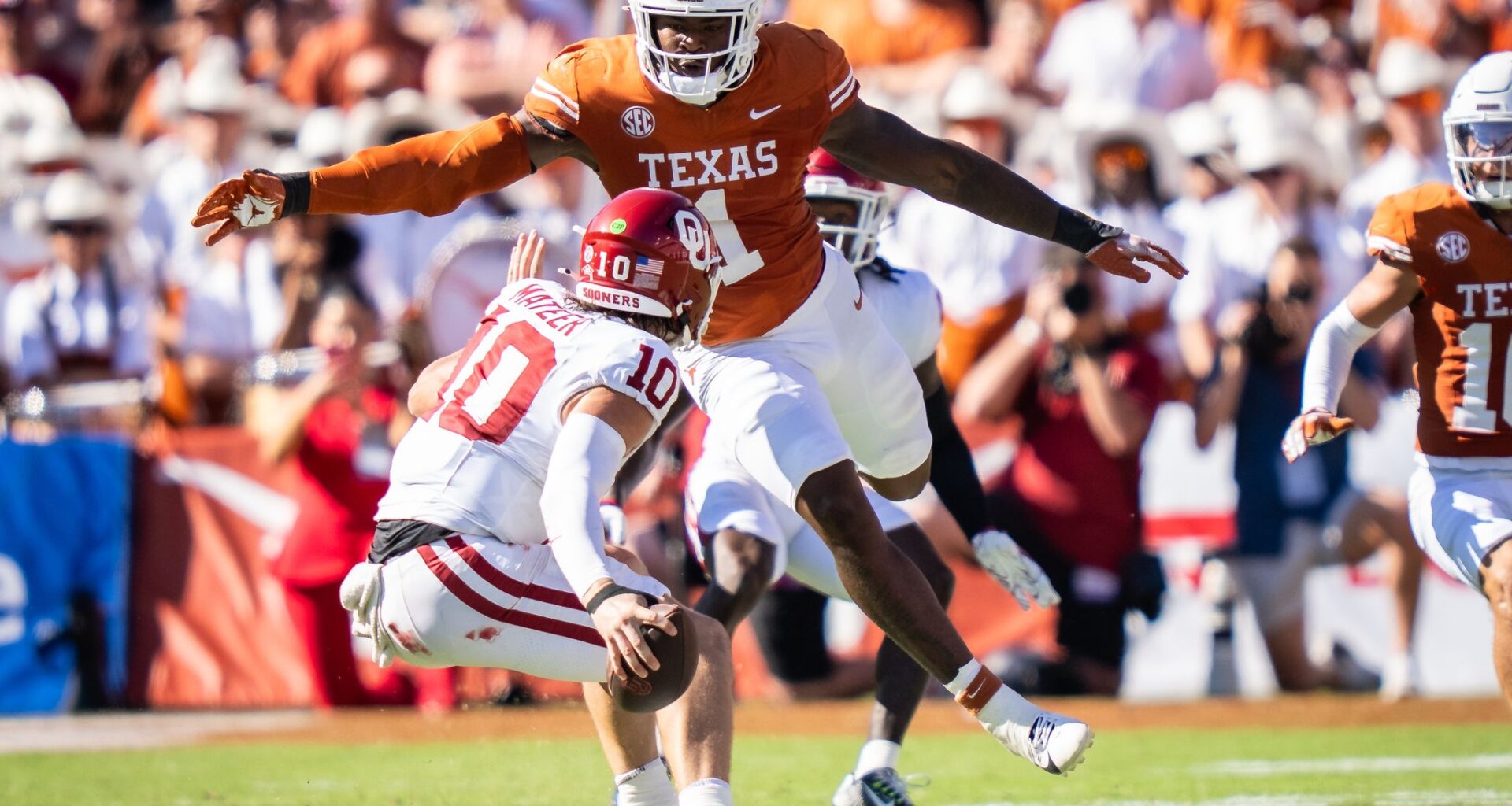 Texas puts 4 players on preseason AP All-America team; 14 of the 27 first-team picks are from SEC