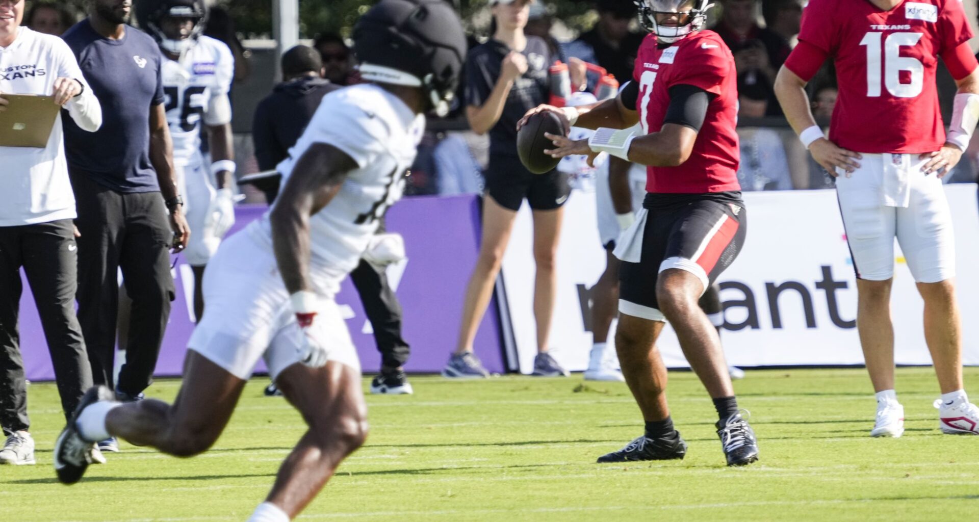 How did Houston Texans look in joint practice with Raiders?
