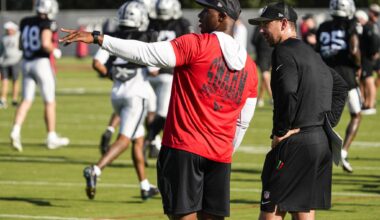 Raiders' Klint Kubiak, Texans' DeMeco Ryans reunite at joint practice