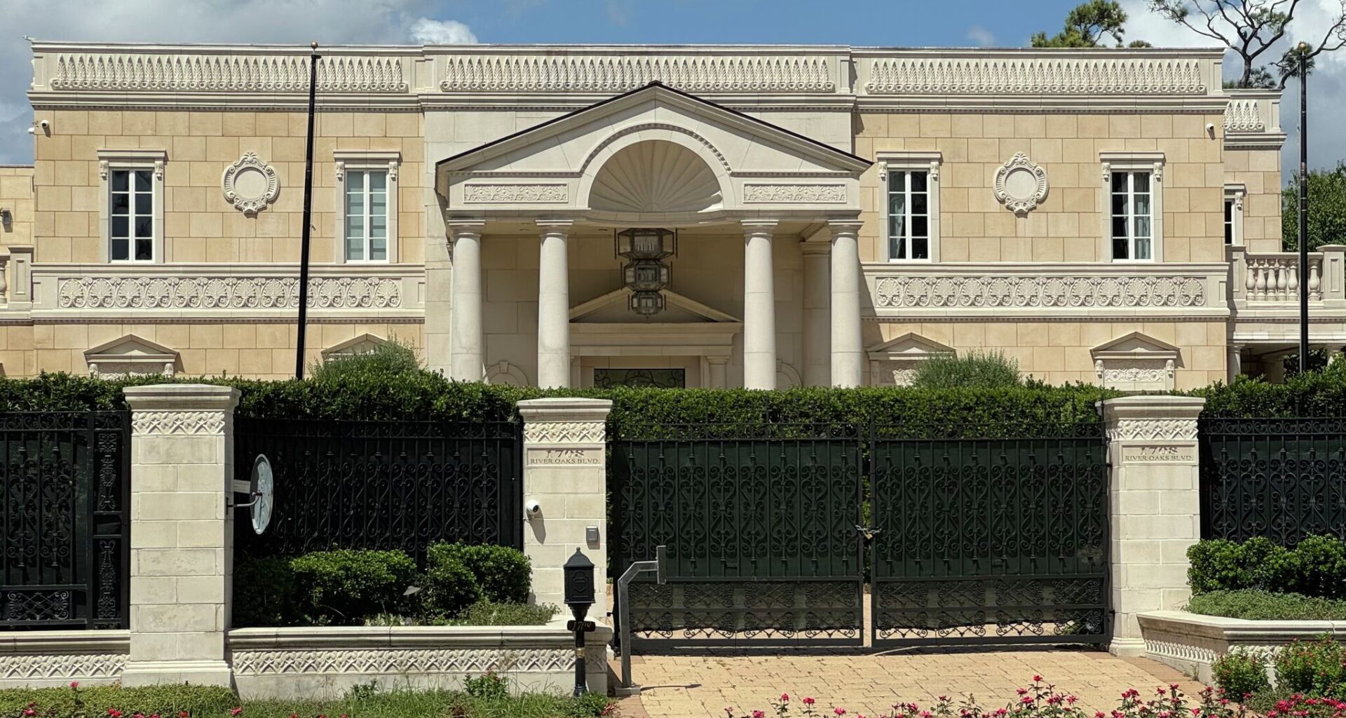 Tony Buzbee buys $15.5M River Oaks mansion next door