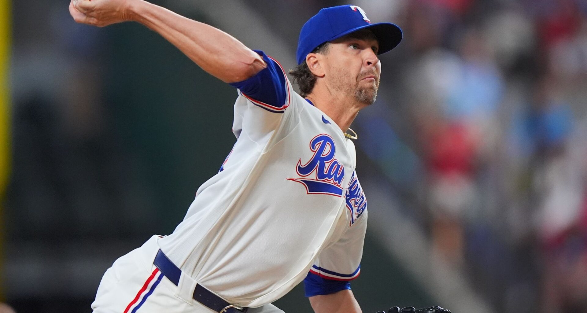 Rangers' Jacob deGrom reaches 2,000 strikeouts in 2nd-fewest games and innings pitched