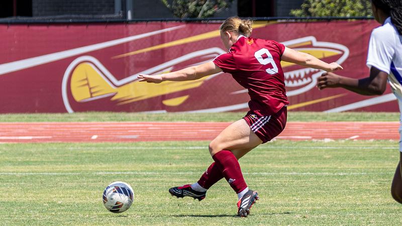 Chippy Road Match Sets North Texas Above Warhawks, 1-0