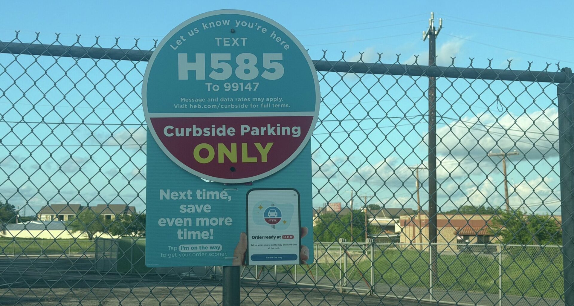H-E-B quietly testing out game-changing new curbside feature
