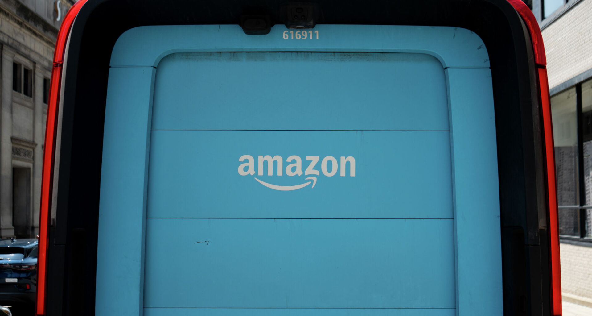 Amazon taps Austin for multibillion-dollar Texas robotics facility