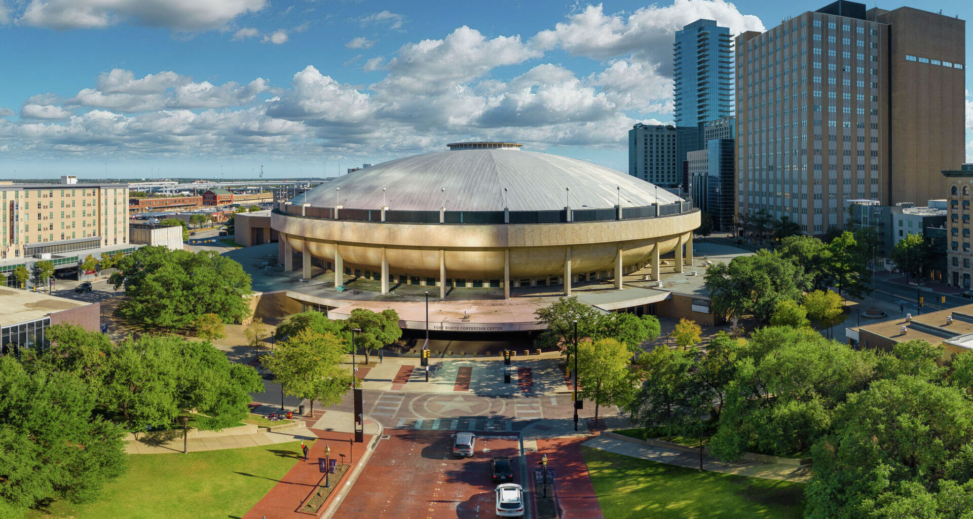 'It's Goin' Down': Final event bids farewell to Fort Worth Convention