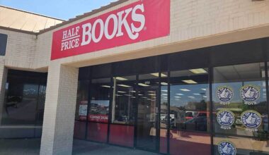 Half Price Books opens temporary home ahead of major move