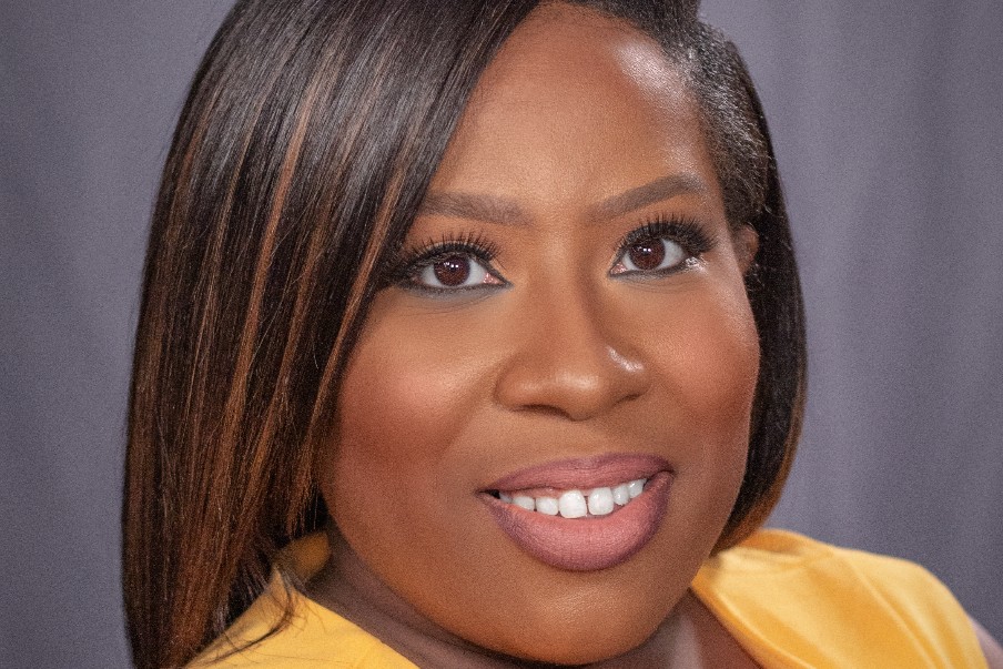 Texas TV anchors: Jasmin Caldwell exits, Mauricio Casillas returns
