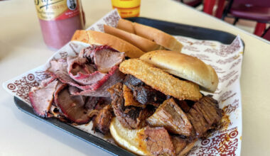 How Kansas City barbecue compares with Texas barbecue