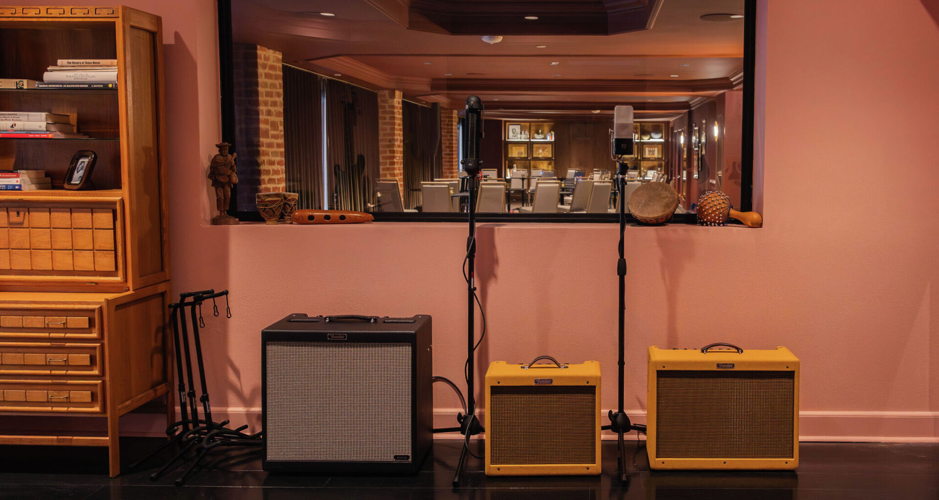 Gunter Hotel opens recording studio honoring Robert Johnson