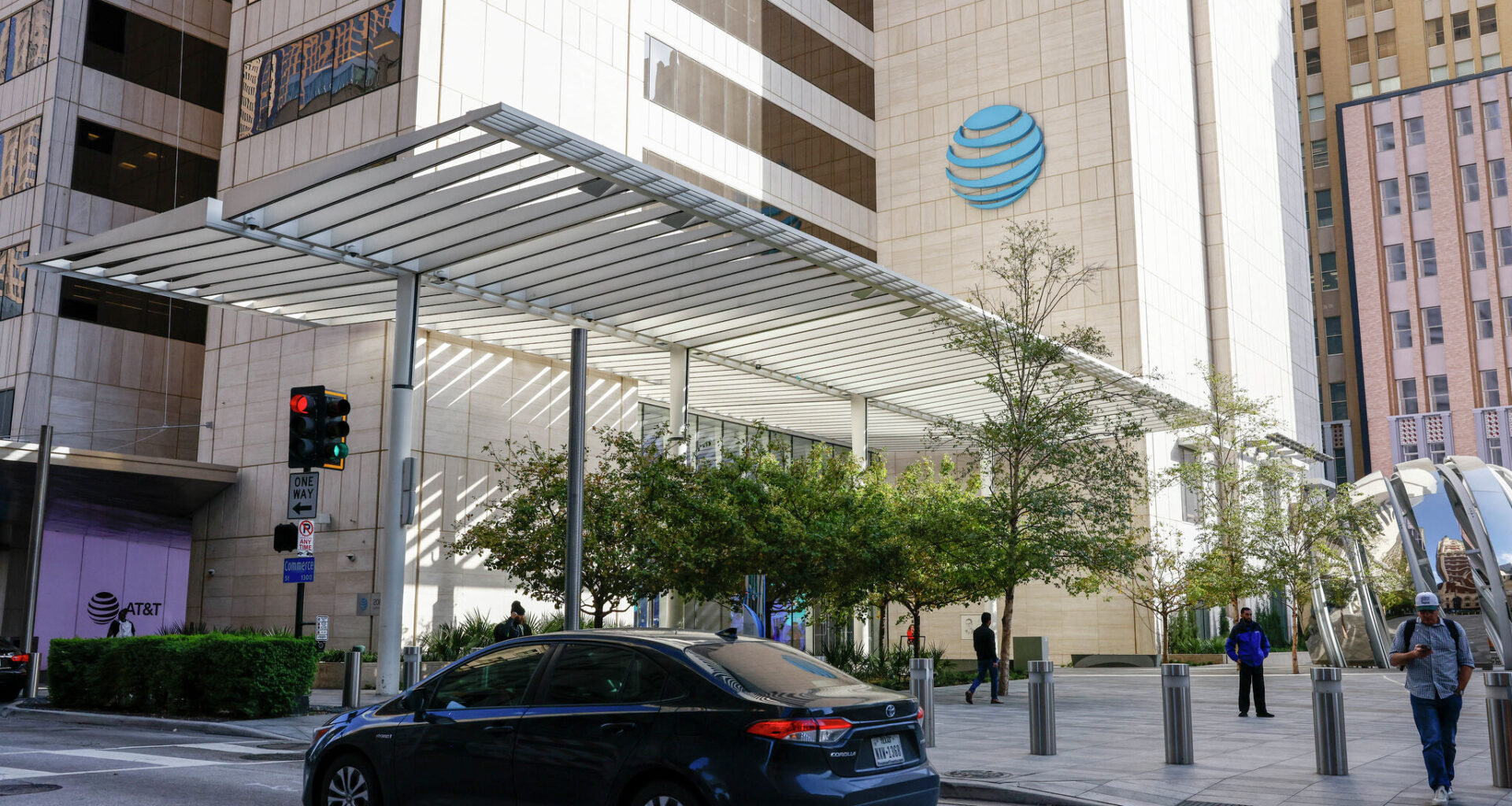 A Dallas jury has awarded $8 million to AT&amp;T in a breach of contract case with former sales providers.