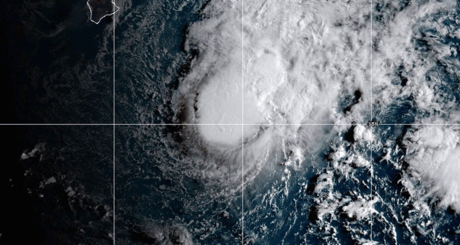 Tropical Storm Moke advances toward Hawaii as winds strengthen