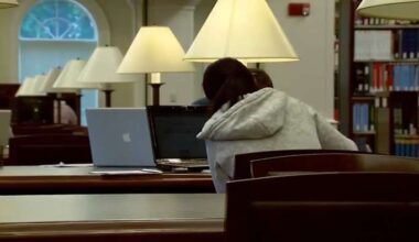 College students in San Antonio urged to plan for financial future