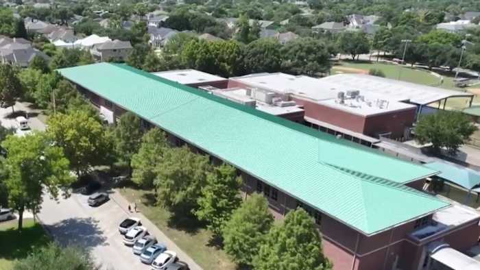 Houston ISD parents say broken air conditioning is making classrooms too hot